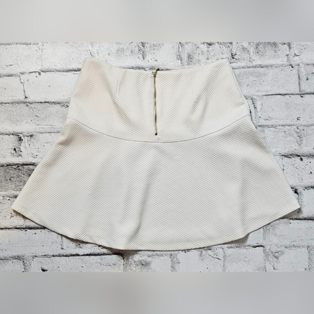 Banana Republic Womens Cream Textured A Line Mini Skirt Size 8 High Waist - Picture 4 of 10